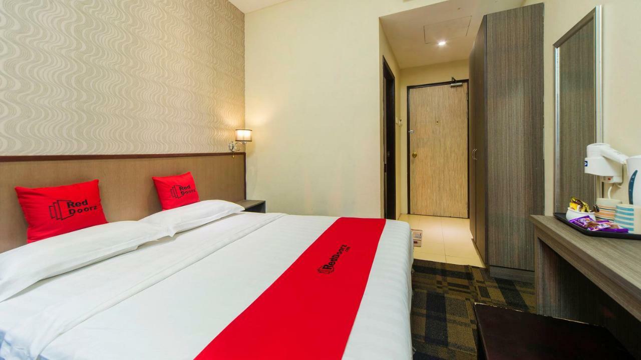 Reddoorz Near Lavender Street 3*