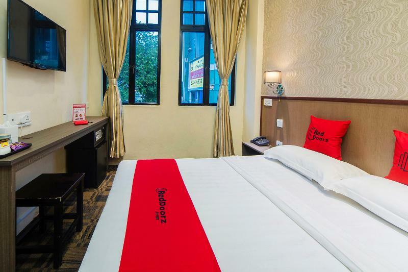 Reddoorz Near Lavender Street Hotel 3*