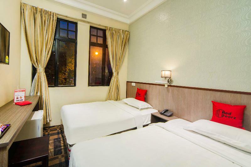 Reddoorz Near Lavender Street Hotel